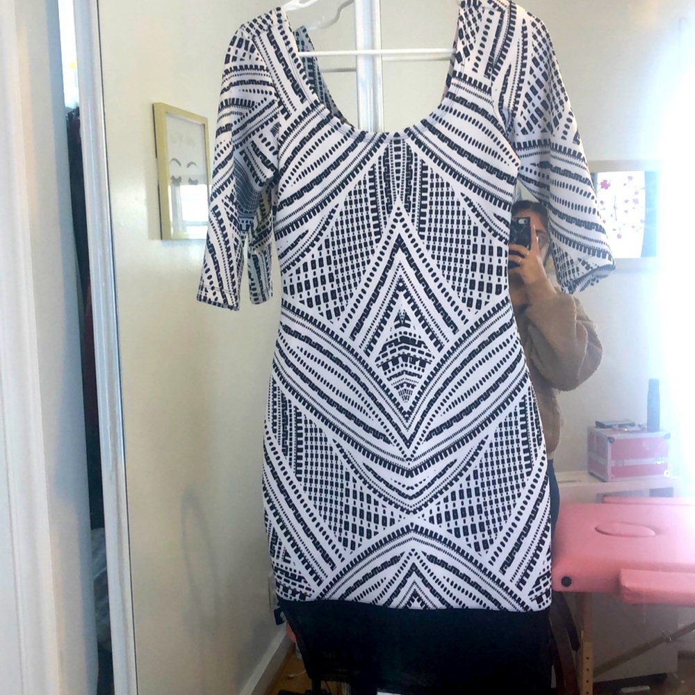 Scoop neck pattern bodycon